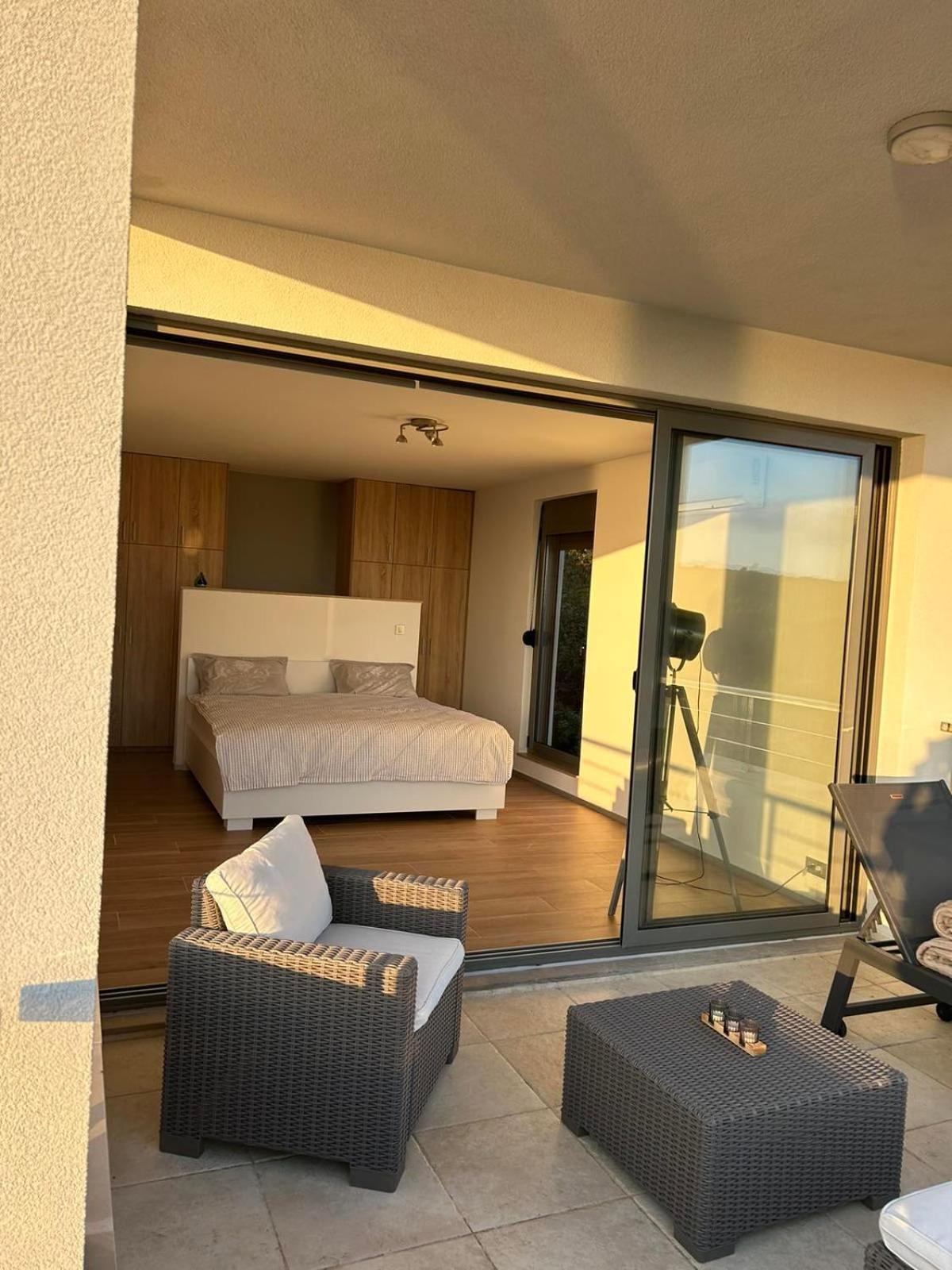Mongoose Apartment *